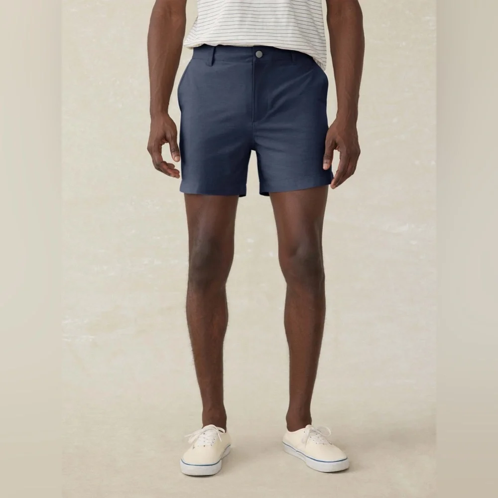 Faherty All Day Shorts 5” in Navy Blue Size 38.